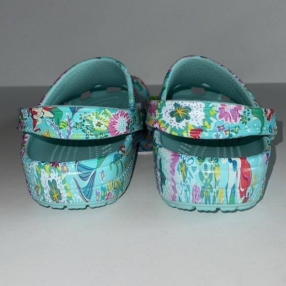 NWT Crocs Vera Bradley Disney’s The Little Mermaid Classic Clogs - Picture 6 of 8